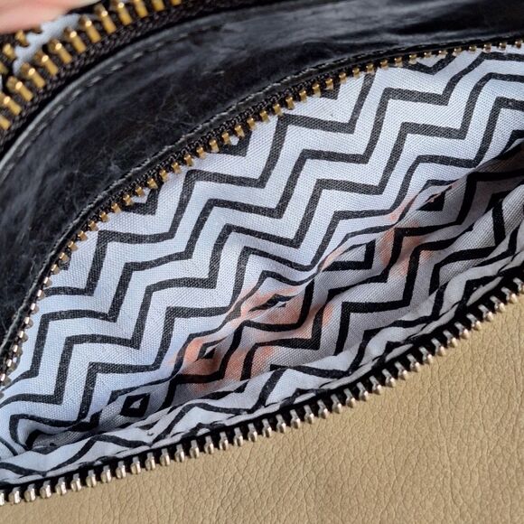 Hobo International Small Leather Black Zipper Clutch Black Purse - Picture 14 of 14